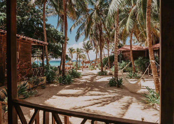 Petit Lafitte Front & Hotel Playa del Carmen