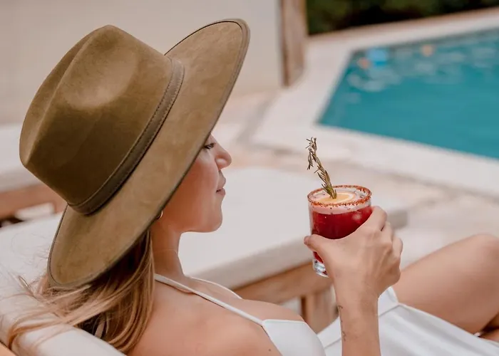 Petit Lafitte Front & Hotel Playa del Carmen
