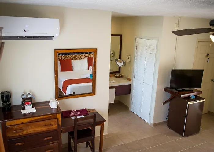 Petit Lafitte Front & 4* Playa del Carmen