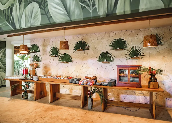 Hotel Petit Lafitte Front & 4*