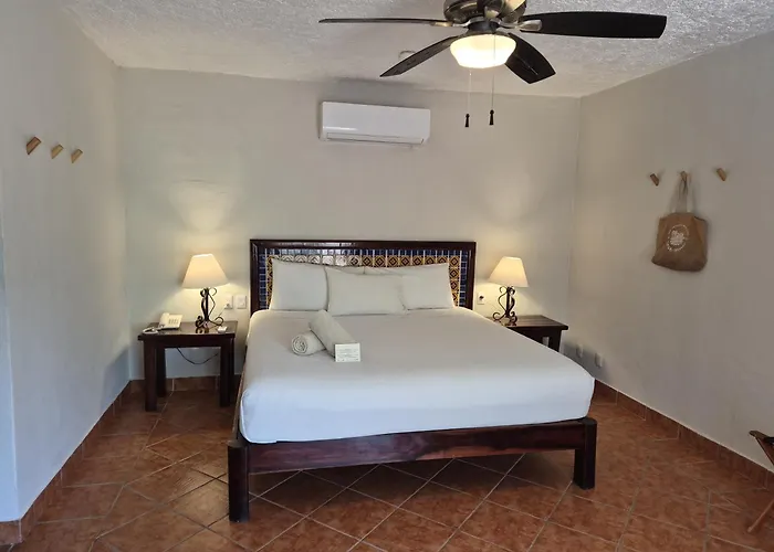 Hotel Petit Lafitte Front & Playa del Carmen