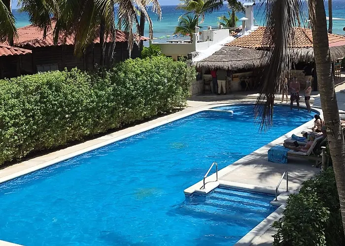 Hotel Petit Lafitte Front &
