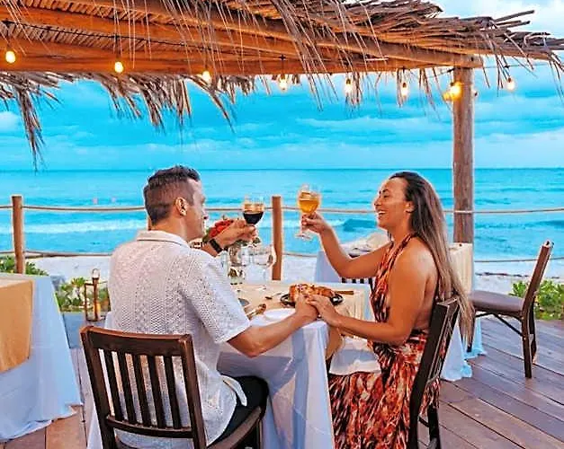 Petit Lafitte Front & Playa del Carmen