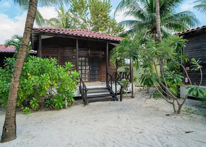 Petit Lafitte Front & Hotel 4*